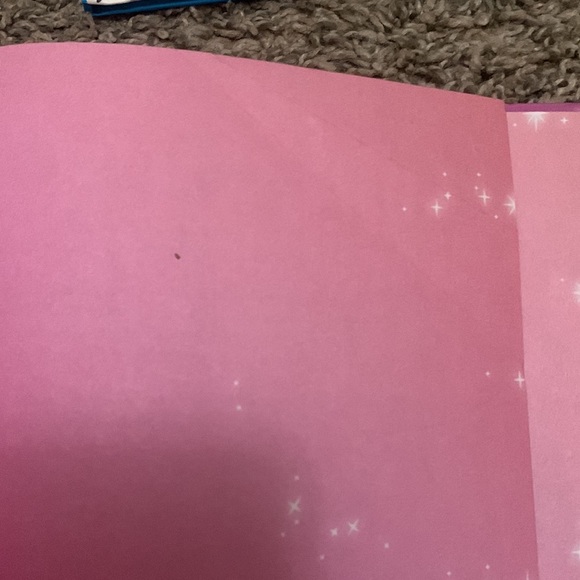 4 Disney Book Bundle - Picture 2 of 6